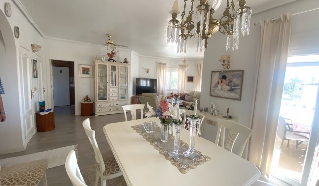 Begagnad - Villa - Ciudad Quesada/Rojales - Central Quesada