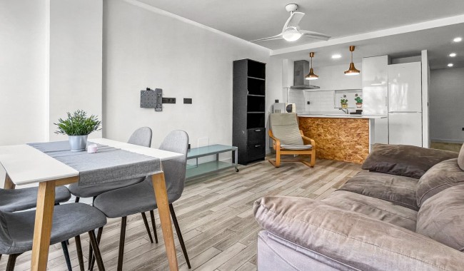 Sprzedaż - Apartament - Orihuela costa - Punta Prima