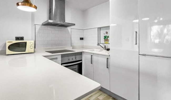 Sprzedaż - Apartament - Orihuela costa - Punta Prima