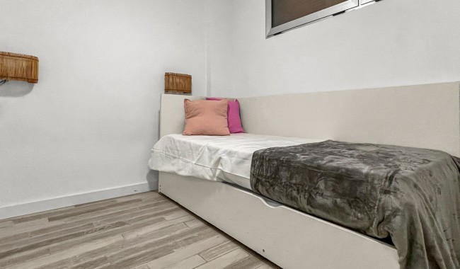 Sprzedaż - Apartament - Orihuela costa - Punta Prima