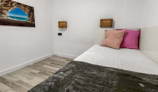 Sprzedaż - Apartament - Orihuela costa - Punta Prima