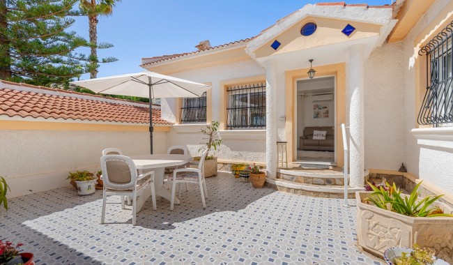Resale - Villa - Ciudad Quesada/Rojales - La  Marquesa Golf