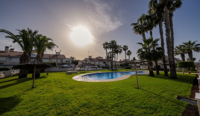 Sprzedaż - Dom Quatro - Playa Flamenca - Zenia Mar