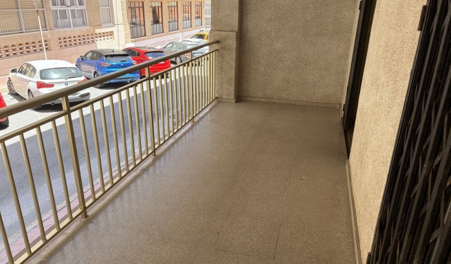 Resale - Apartment - Guardamar