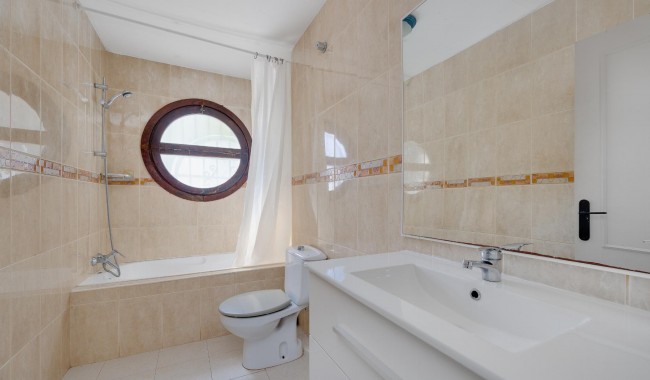 Begagnad - Bungalow - Torrevieja - Playa de los Naufragos