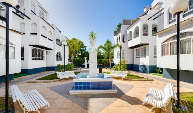 Begagnad - Bungalow - Torrevieja - Playa de los Naufragos
