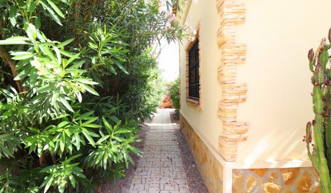 Segunda mano - Villa - Formentera del Segura - Fincas de La Vega