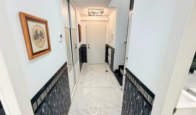 Resale - Villa - Los Montesinos - La Herrada