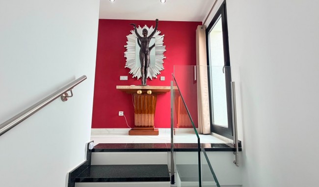 Resale - Villa - Los Montesinos - La Herrada