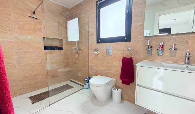 Resale - Villa - Los Montesinos - La Herrada