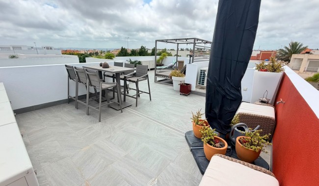 Resale - Villa - Los Montesinos - La Herrada