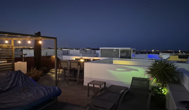 Resale - Villa - Los Montesinos - La Herrada