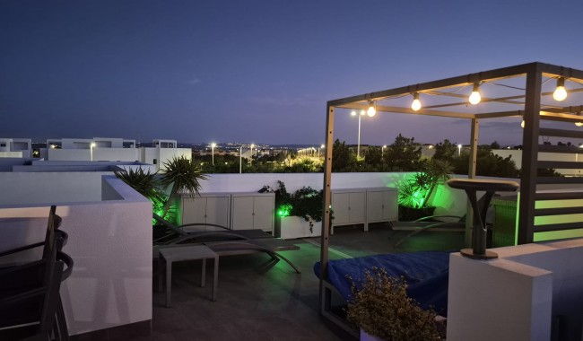 Resale - Villa - Los Montesinos - La Herrada