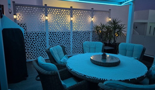 Resale - Villa - Los Montesinos - La Herrada
