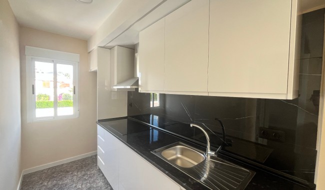 Resale - Apartment - Playa Flamenca - Res. San Antonio