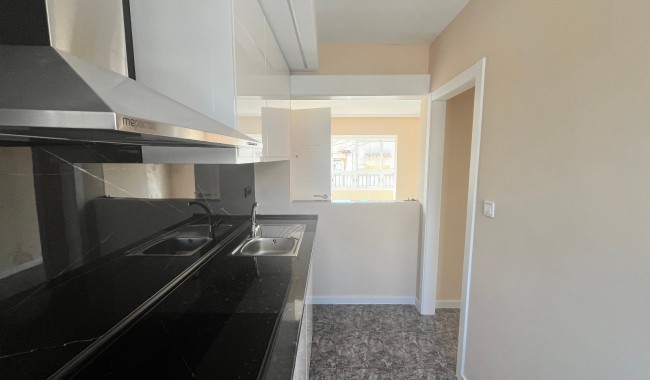 Resale - Apartment - Playa Flamenca - Res. San Antonio