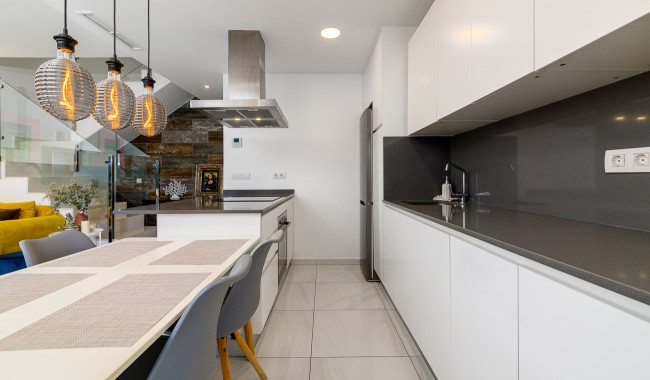 Resale - Townhouse - Villamartín - Costa Blanca