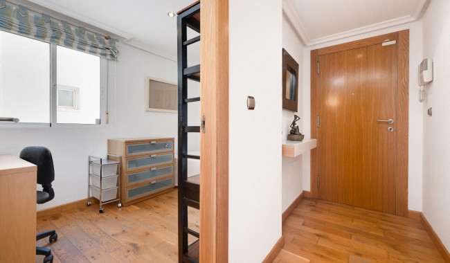 Resale - Apartment - Torrevieja - Playa de La Acequion