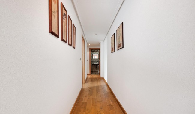 Resale - Apartment - Torrevieja - Playa de La Acequion