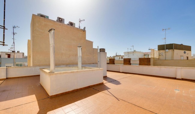 Resale - Apartment - Torrevieja - Playa de La Acequion
