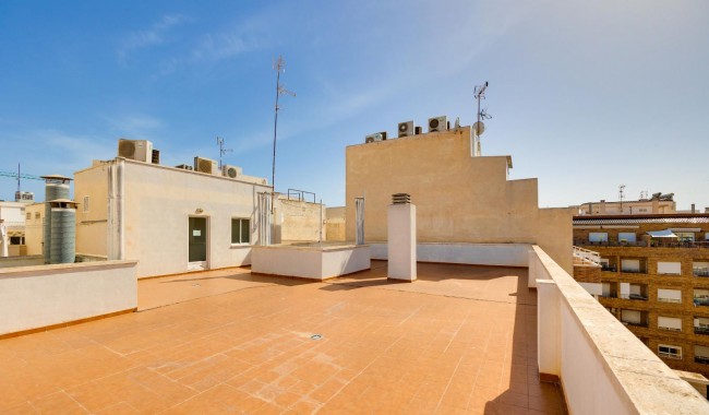 Resale - Apartment - Torrevieja - Playa de La Acequion