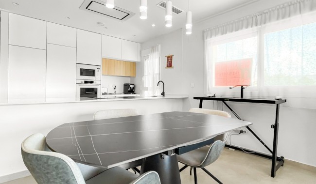 Resale - Apartment - Guardamar - El Raso