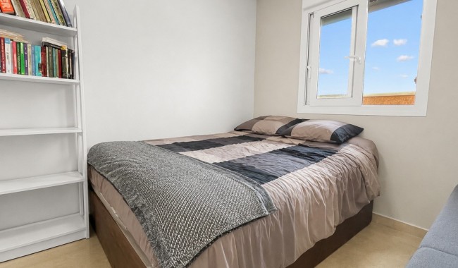 Resale - Apartment - Guardamar - El Raso