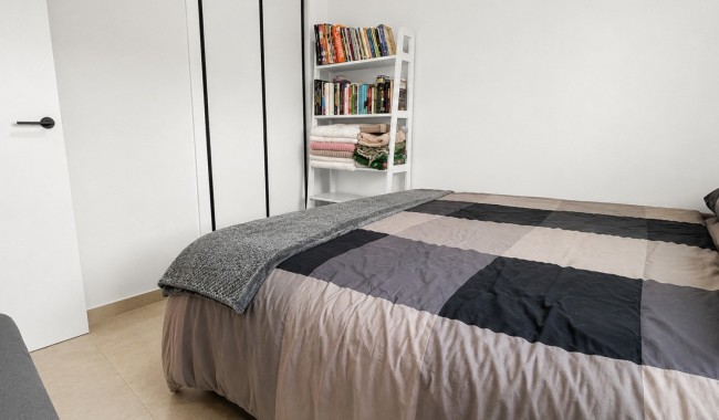Resale - Apartment - Guardamar - El Raso