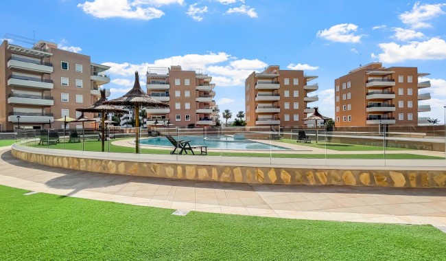 Resale - Apartment - Guardamar - El Raso