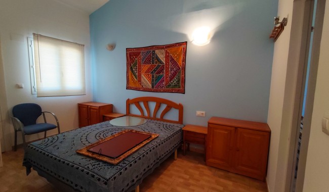 Resale - Villa - Elche