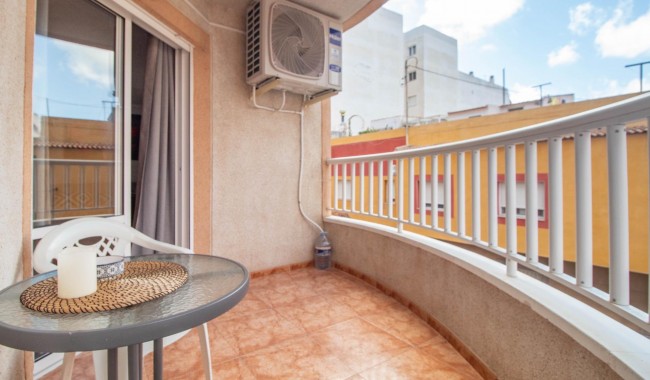 Resale - Apartment - Torrevieja - Centro