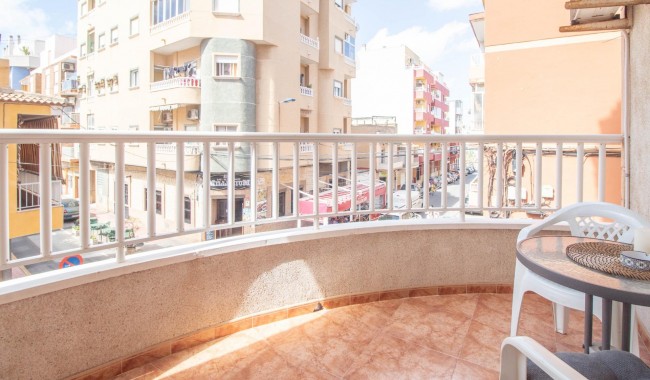 Resale - Apartment - Torrevieja - Centro