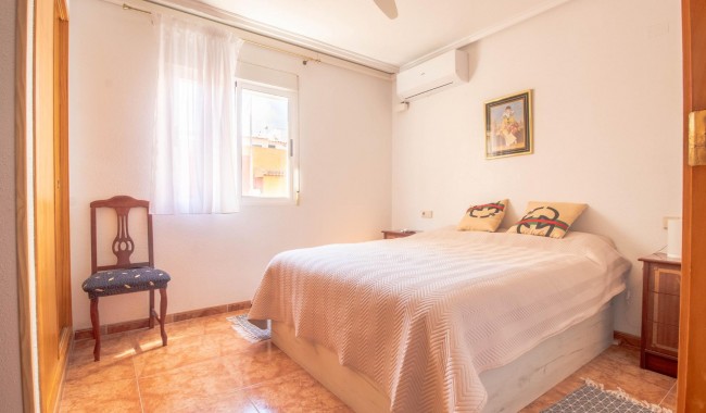 Resale - Apartment - Torrevieja - Centro