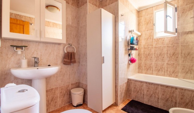Resale - Apartment - Torrevieja - Centro