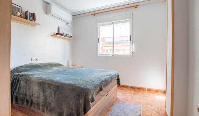 Resale - Apartment - Torrevieja - Centro