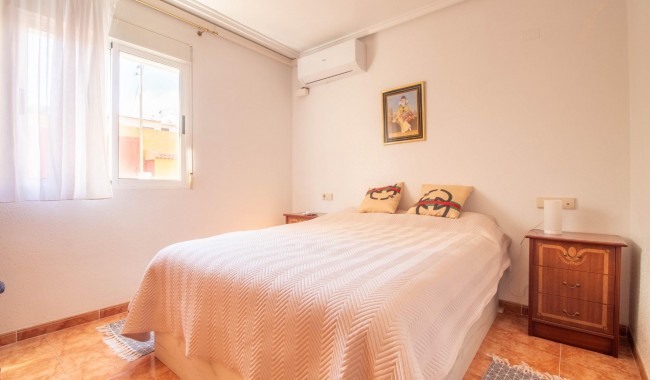 Resale - Apartment - Torrevieja - Centro