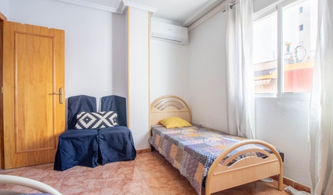 Resale - Apartment - Torrevieja - Centro