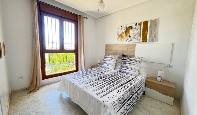 Sprzedaż - Bungalow - Algorfa - La Finca Golf Resort