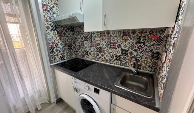 Segunda mano - Apartamento - Torrevieja - Playa de Los Locos-Curva del Palangre