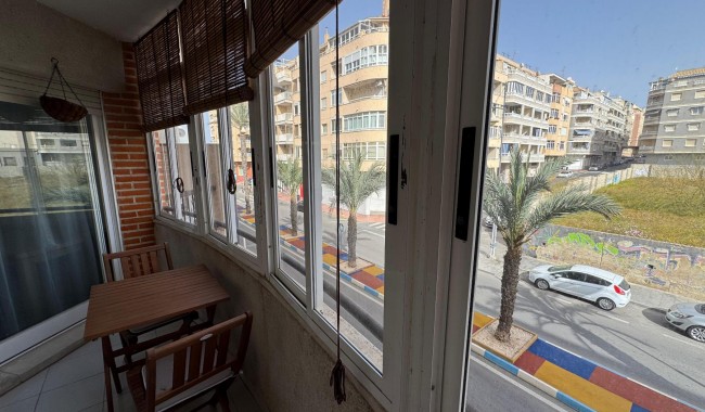 Segunda mano - Apartamento - Torrevieja - Playa de Los Locos-Curva del Palangre