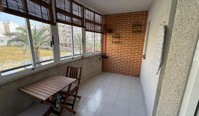 Segunda mano - Apartamento - Torrevieja - Playa de Los Locos-Curva del Palangre