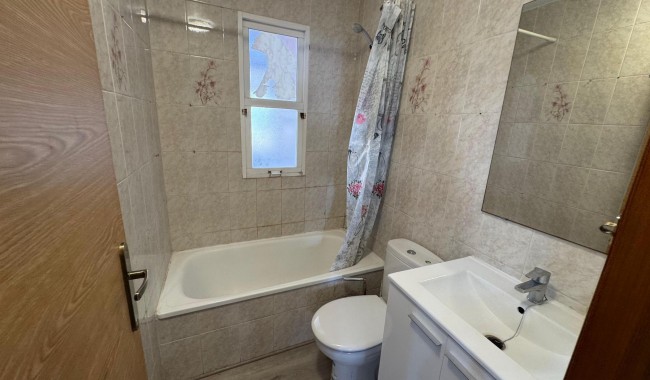 Segunda mano - Apartamento - Torrevieja - Playa de Los Locos-Curva del Palangre