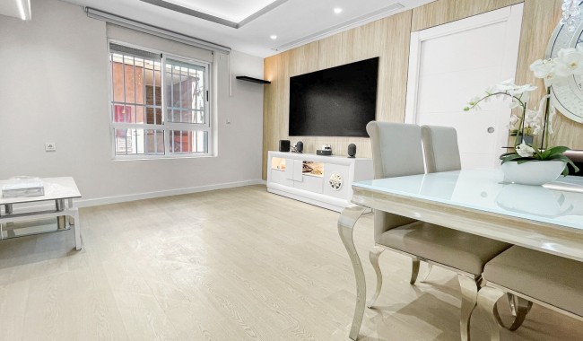 Segunda mano - Apartamento - Torrevieja - Parque las naciones