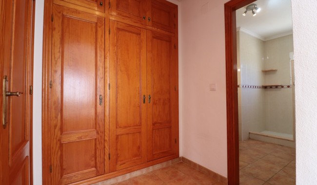 Resale - Villa - San Miguel de Salinas - Lake View Mansions