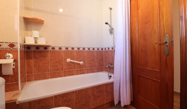 Resale - Villa - San Miguel de Salinas - Lake View Mansions