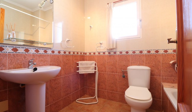 Resale - Villa - San Miguel de Salinas - Lake View Mansions