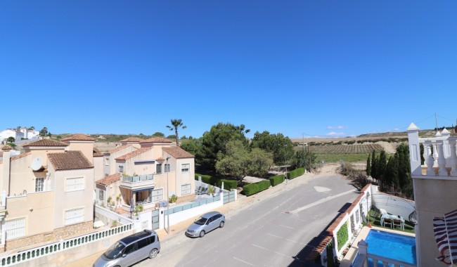 Resale - Villa - San Miguel de Salinas - Lake View Mansions