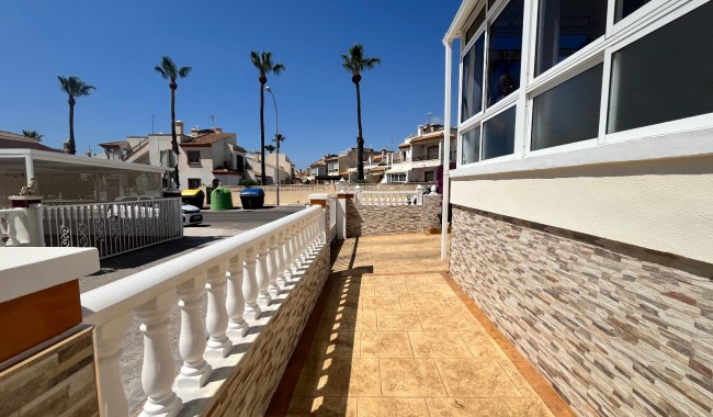 Sprzedaż - Dom Quatro - Playa Flamenca - Jumilla