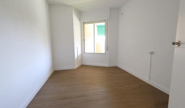 Resale - Apartment - Orihuela Costa - La Zenia