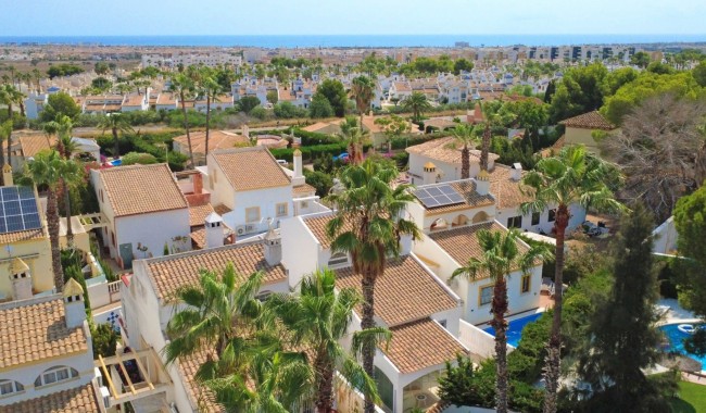 Begagnad - Villa - Orihuela Costa - Villamartín